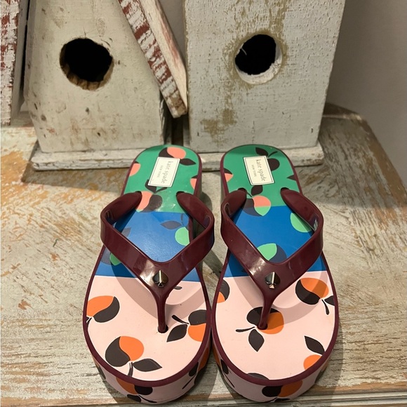 Kate Spade Rio Platform Flip Flop Fruit Pattern Sandals Size 7 - Picture 3 of 9